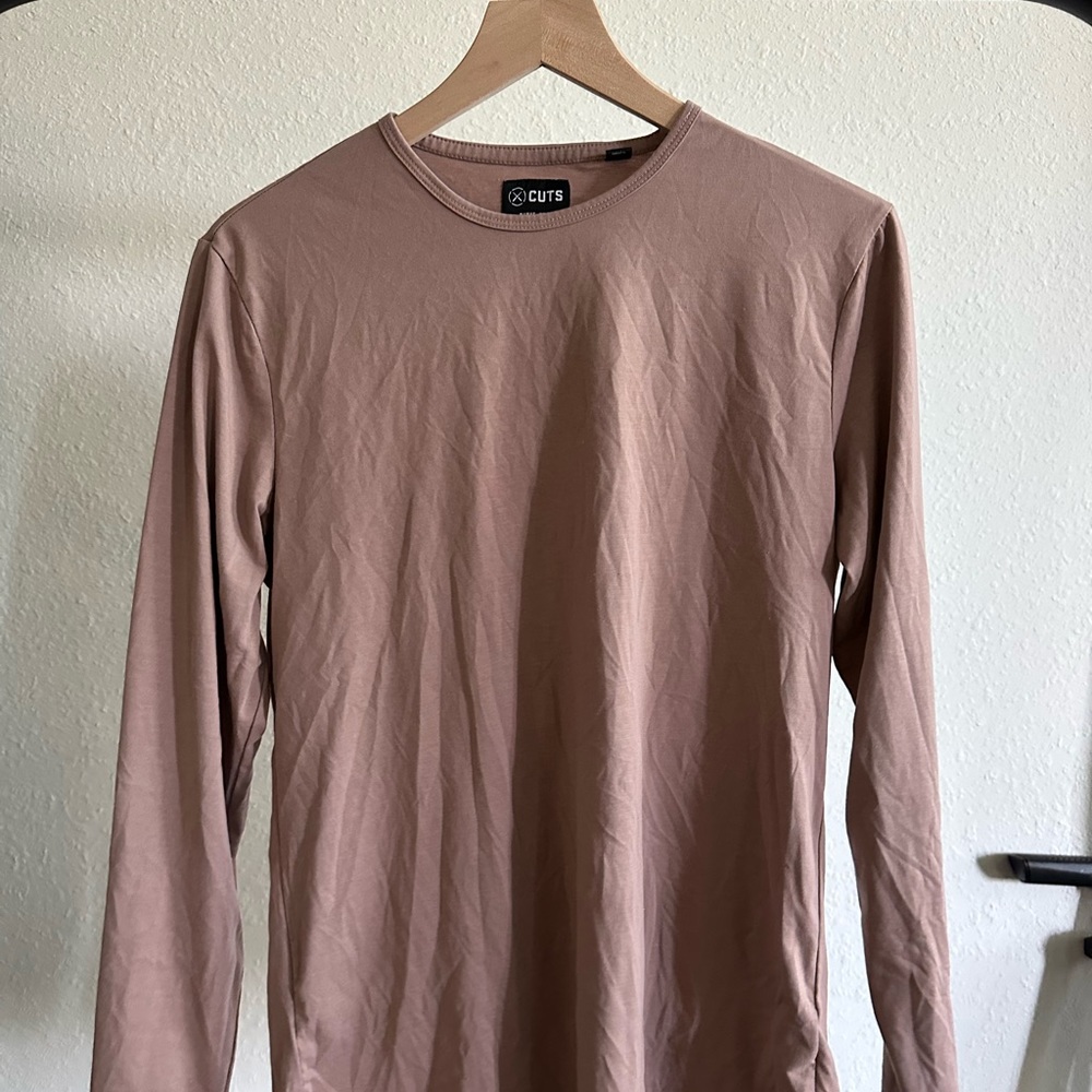 Cuts Clothing AO Long Sleeve Curve -Hem Tee. Various colors. Small